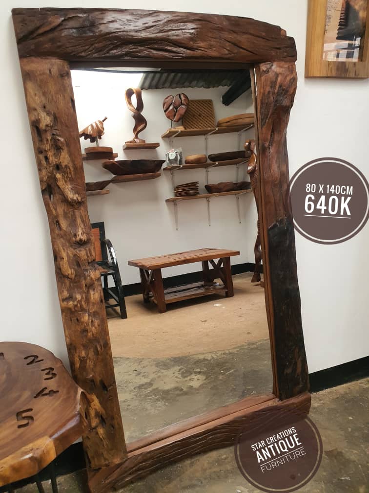Rugged Mugavu Mirror
