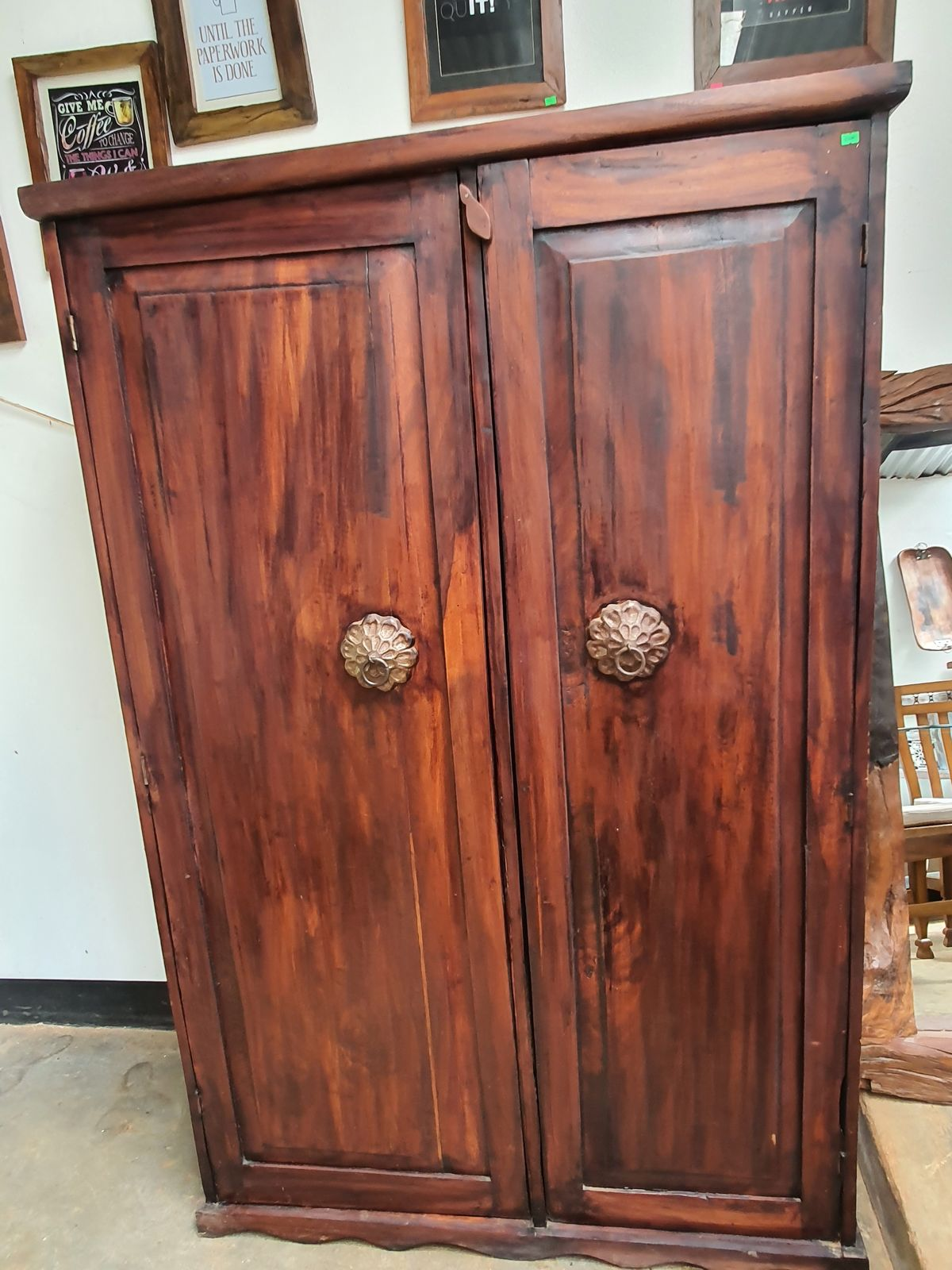 Mugavu Wardrobe